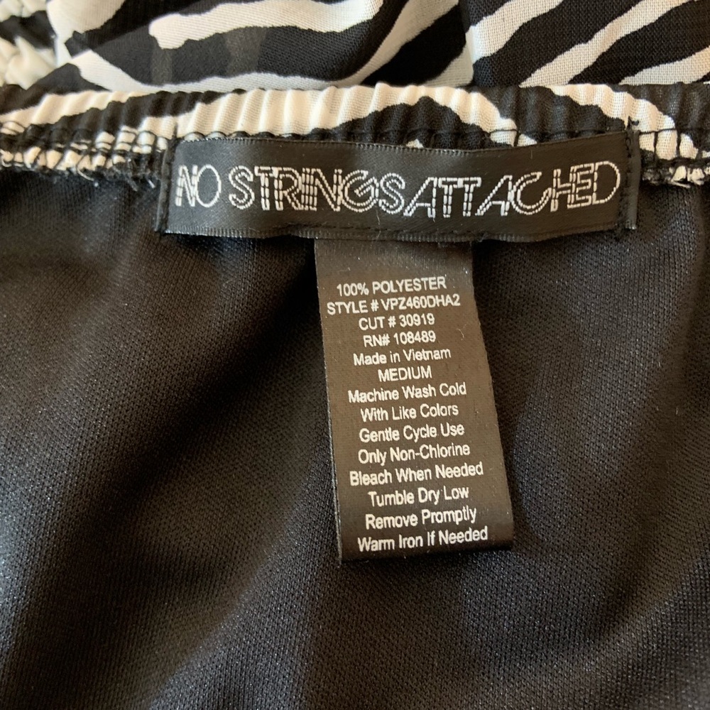 No Strings Attached Black & White Zebra Dress Sz M - image 4